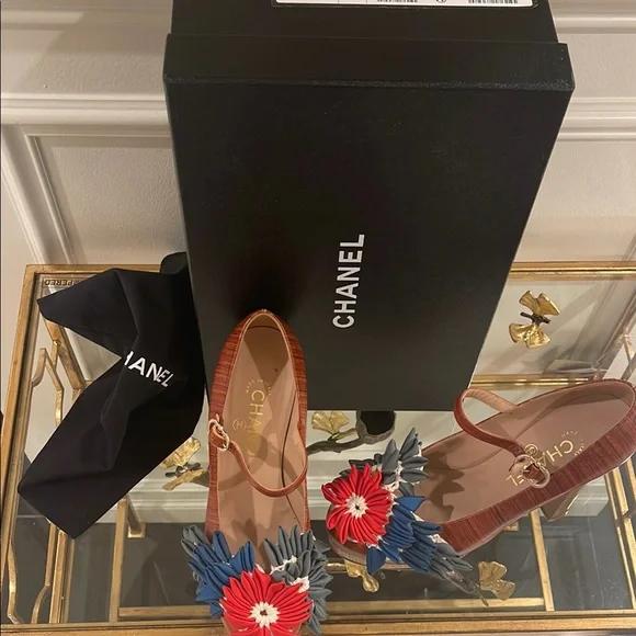 Chanel Rare Runway MarieJane Wedge Brown Floral Heels Size 7.5 M - Picture 7 of 16